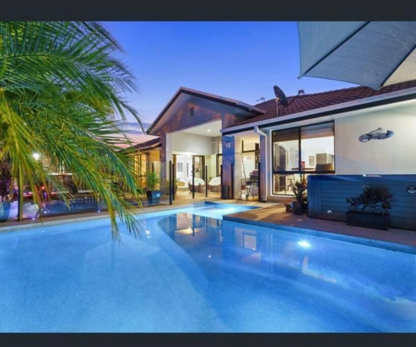 Holiday Retreat with Pool