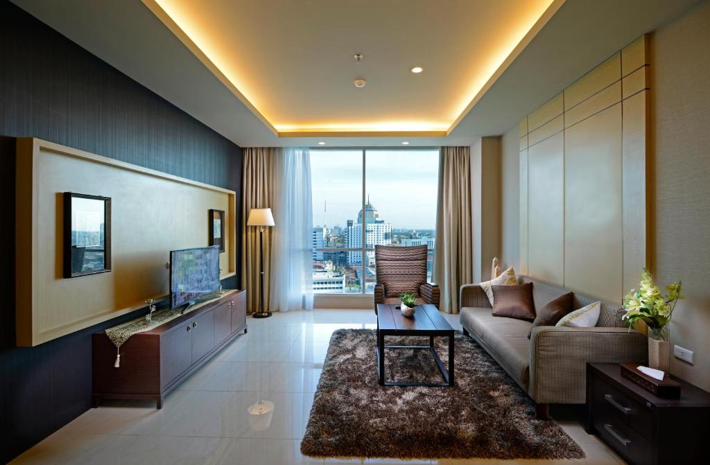 Aria Centra Surabaya