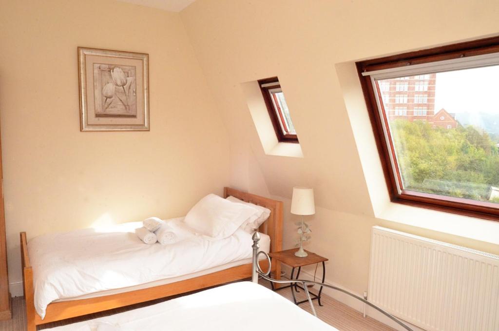 Trade Digs Stroud - 1 and 2 bedrooms available