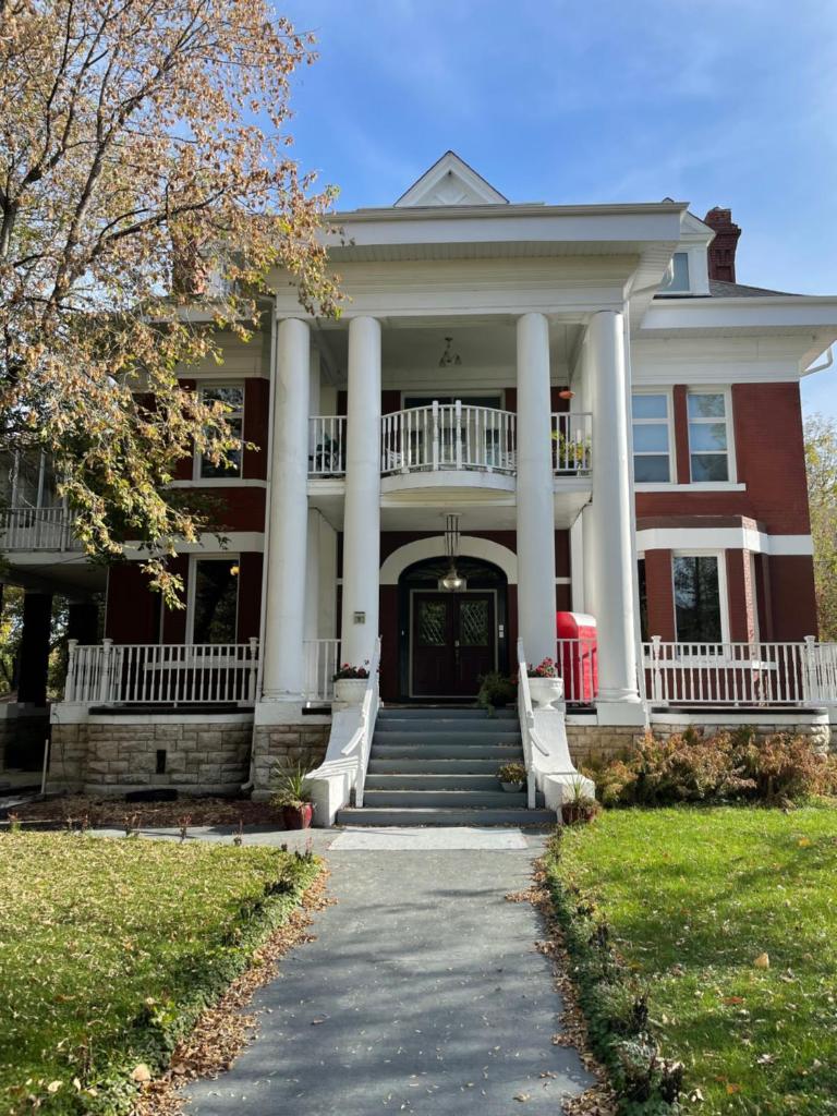 The Columns Bed and Breakfast