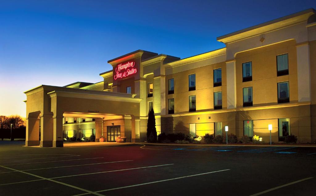 Hampton Inn and Suites of Lamar (Mill Hall)