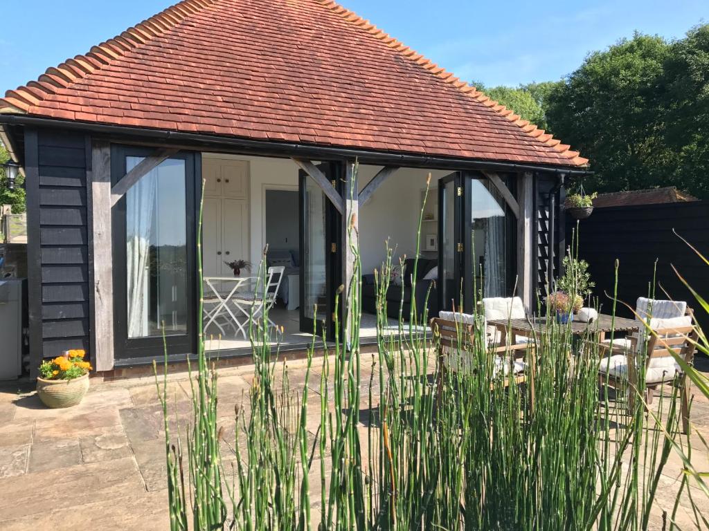 The Cow Hide (Arundel)