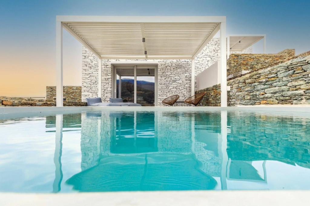 Iliades Luxury Boutique Suites (Batsi)