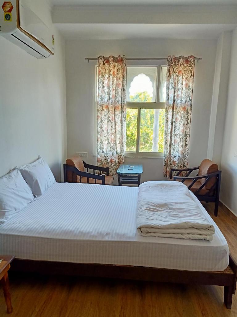 Hindupura Residency
