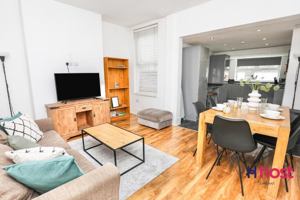Host Liverpool - Elegant & spacious home