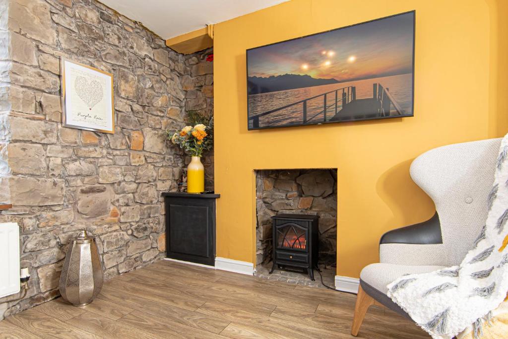 Two bedroom cottage in Merthyr Tydfil town Centre