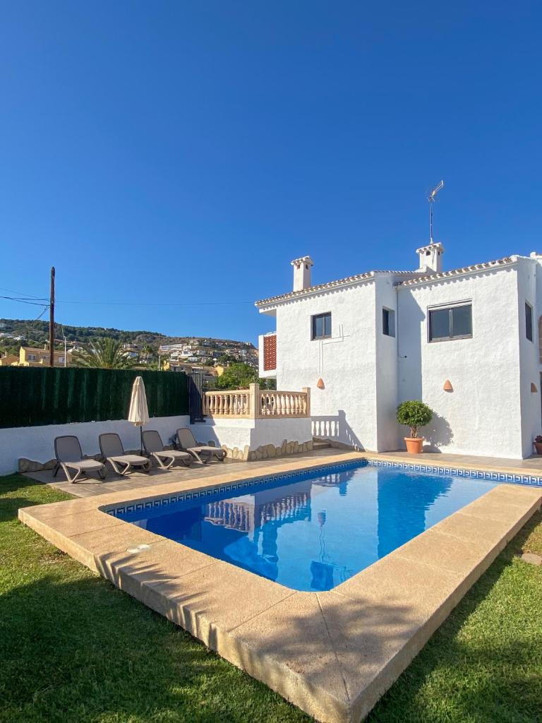 La Renda Mediterranean Villa - Beach and City Center are only 5 minutes walk away