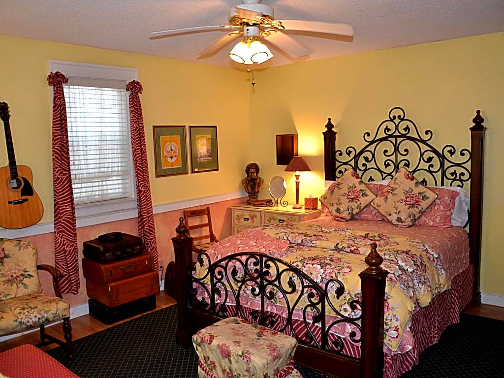 Garden Walk Inn (Lookout Mountain)