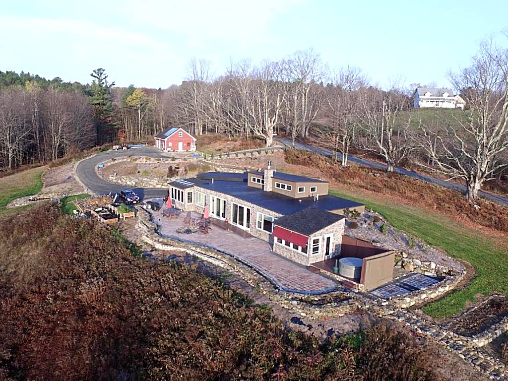 13 Hills Bed & Breakfast (South Acworth)