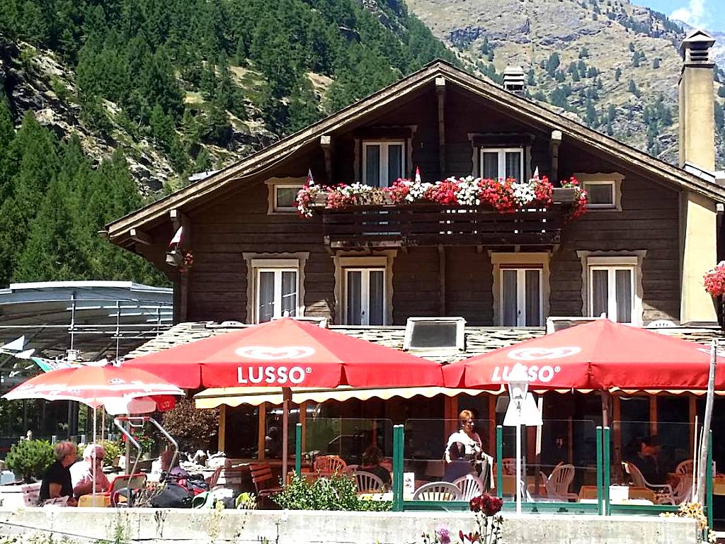 Alpine Budget Rooms by Täscherhof (Täsch)