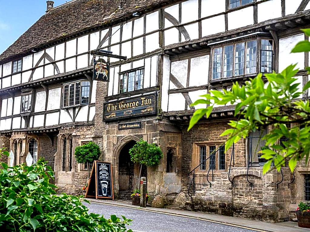 The George Inn & Plaine