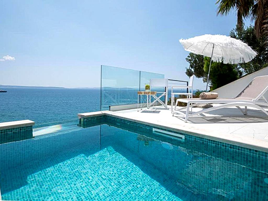 Gallery Luxury Suites & Rooms