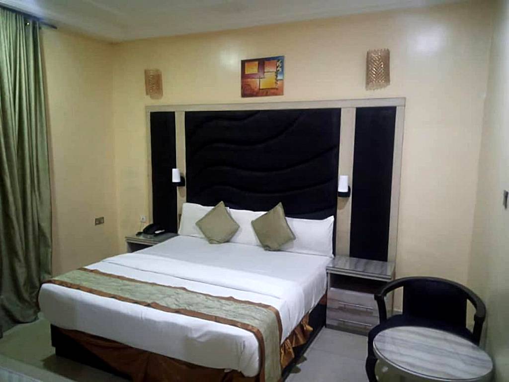 Maas Central Hotels