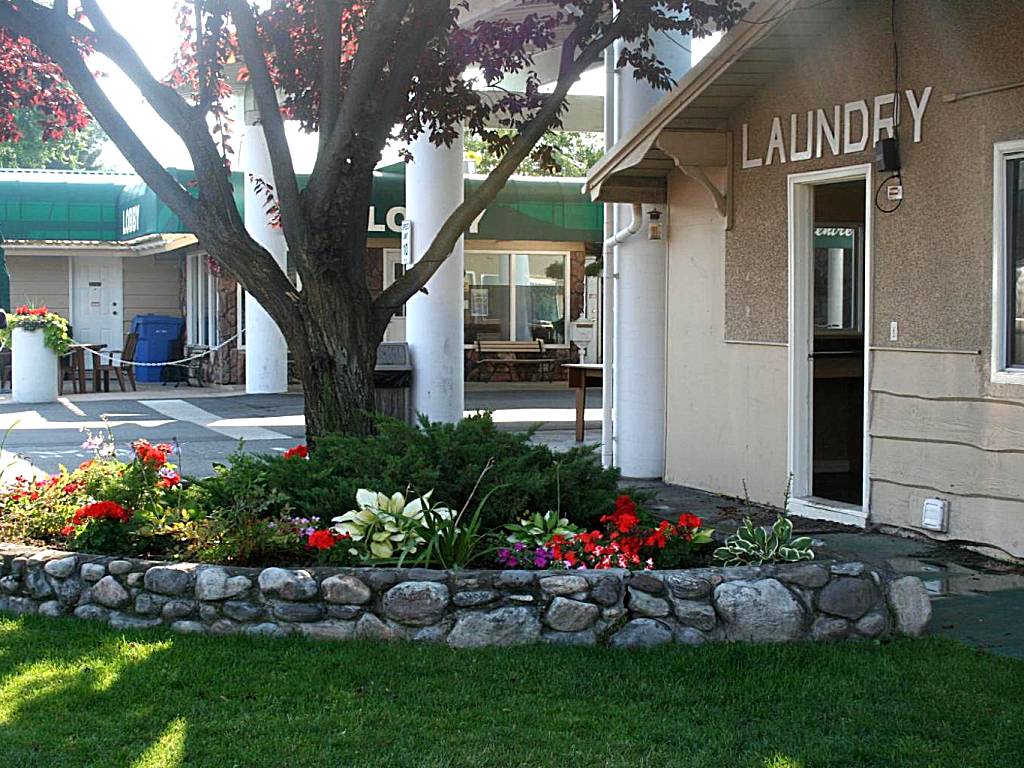 Okanagan Seasons Resort