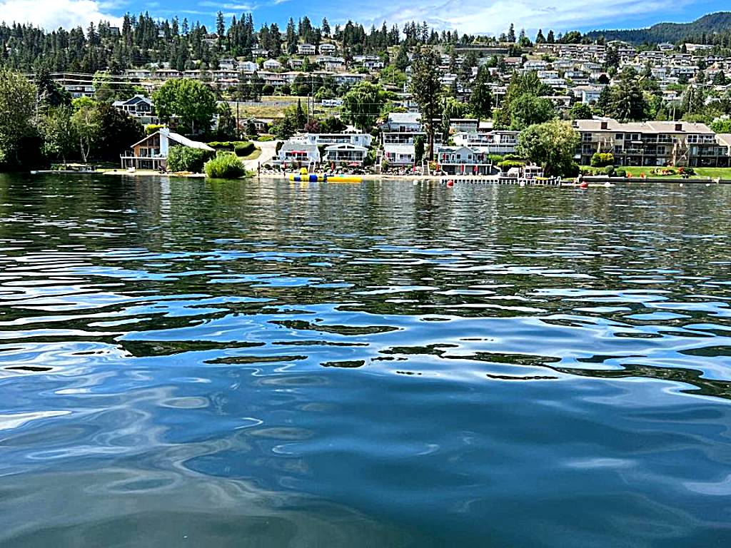 Davis Cove Resort