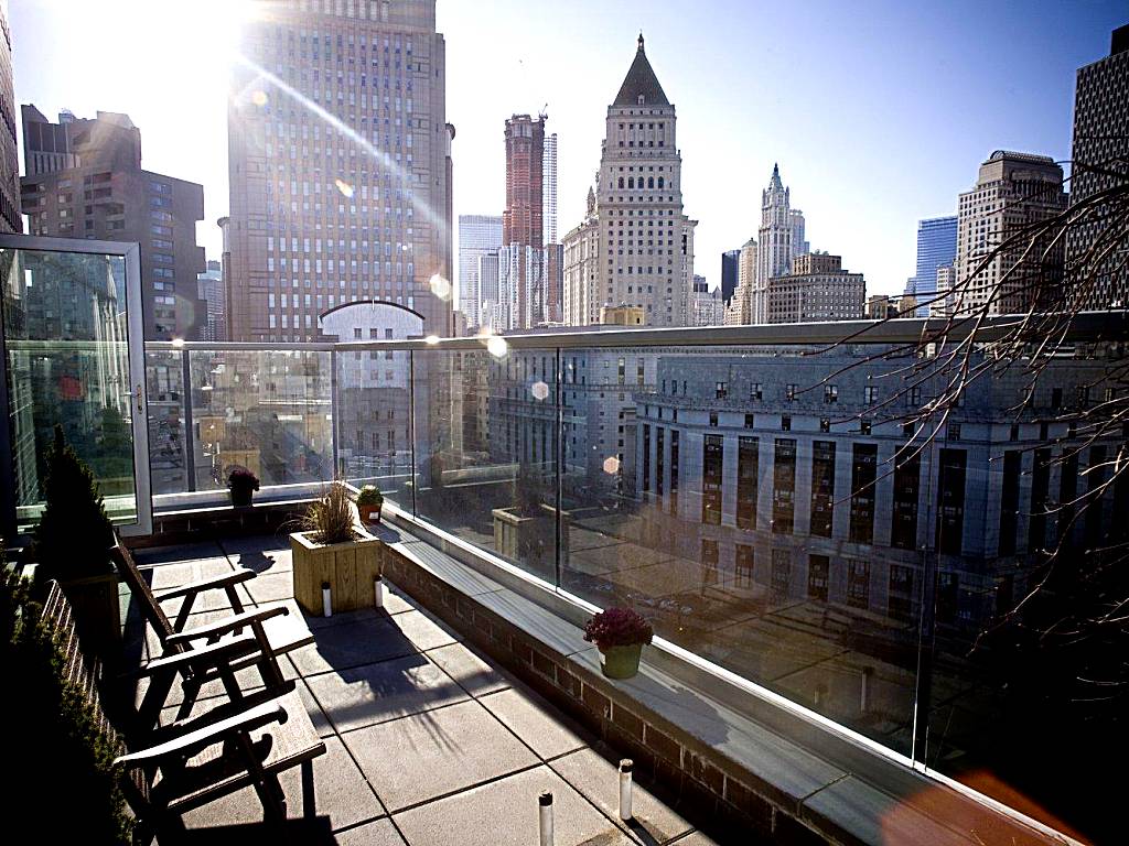 Hotel Mulberry: Deluxe City View King Suite with Balcony
