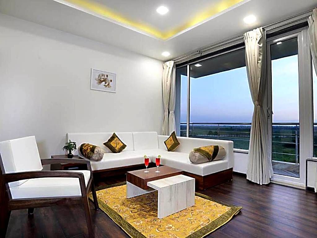 Comfort Inn Donil Vadodara: Deluxe King Suite
