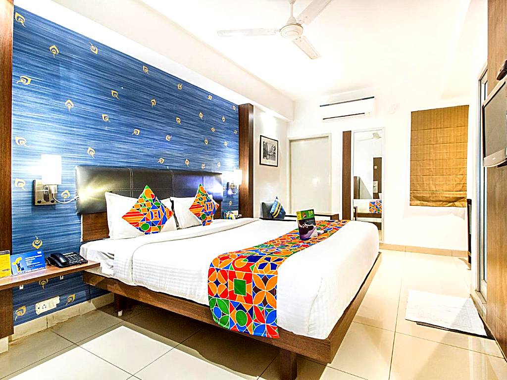 FabExpress Kalyan: Deluxe Double Room
