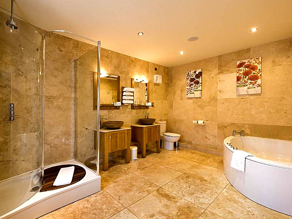 The Fairfax Arms: Superior Suite (Gilling East)