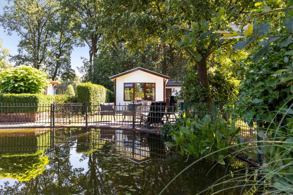 Huize Bosrijk aan het water