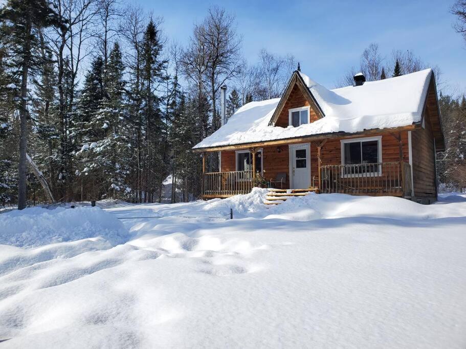 Chalet Rivière - Cozy - Bord de rivière - Petit déjeuner bio - Romantique