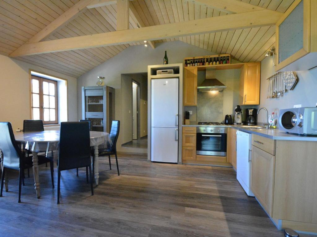 Spacious Chalet in Vielsalm with Garden