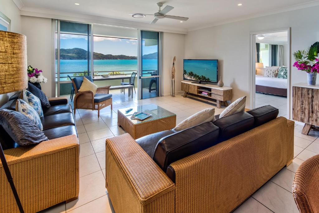 Lagoon Beachfront Lodge 202 on Hamilton Island by HamoRent