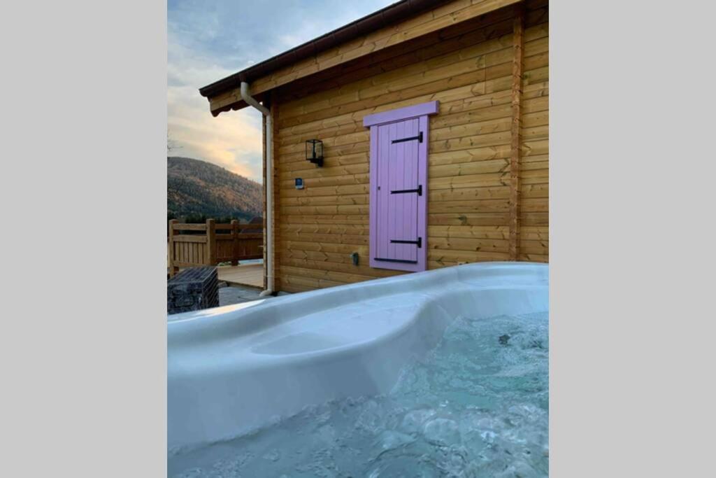 Chalet L'Élégance - SPA - Serviettes - Peignoirs - Lits faits - Ménage inclus