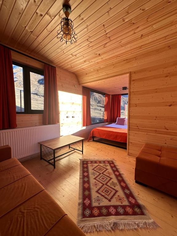 Kazbegi Inn Cottages