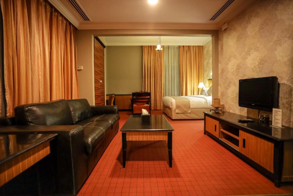 CREEK GATE HOTEL-BAITHANS
