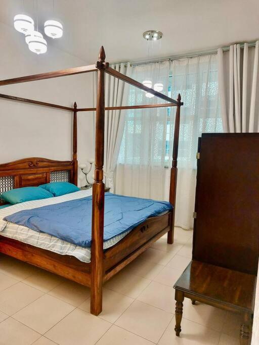 apartment in Ajman for 4 persons near the sea