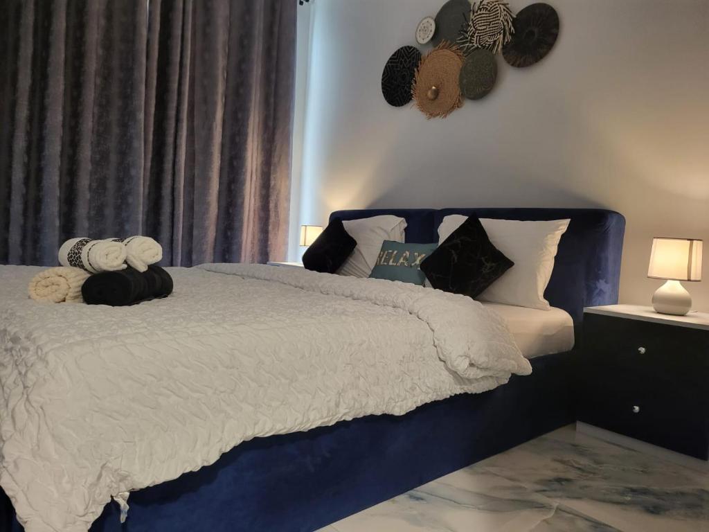 Summer By The Sea Ultra Luxe 1 bedroom Apartment with a private beach - Al Marjan Island