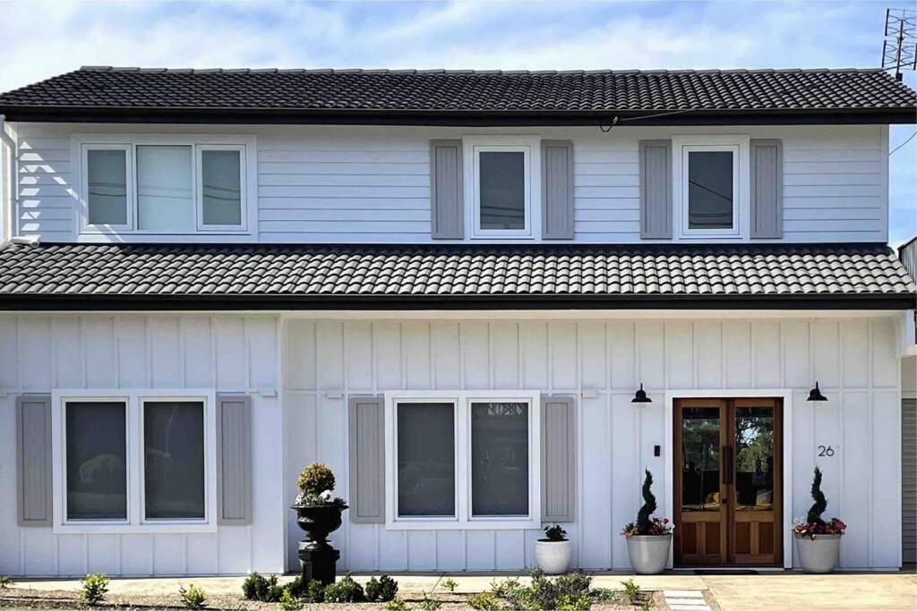 Modern Farmhouse at Pacific Sands Mollymook Beach