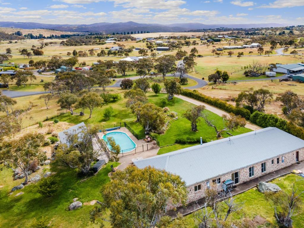 Winterwood Lodge Farm Stay- 6mins Jindabyne Pets Allow Floor Heating