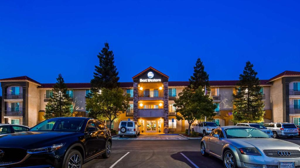 Best Western Visalia Hotel