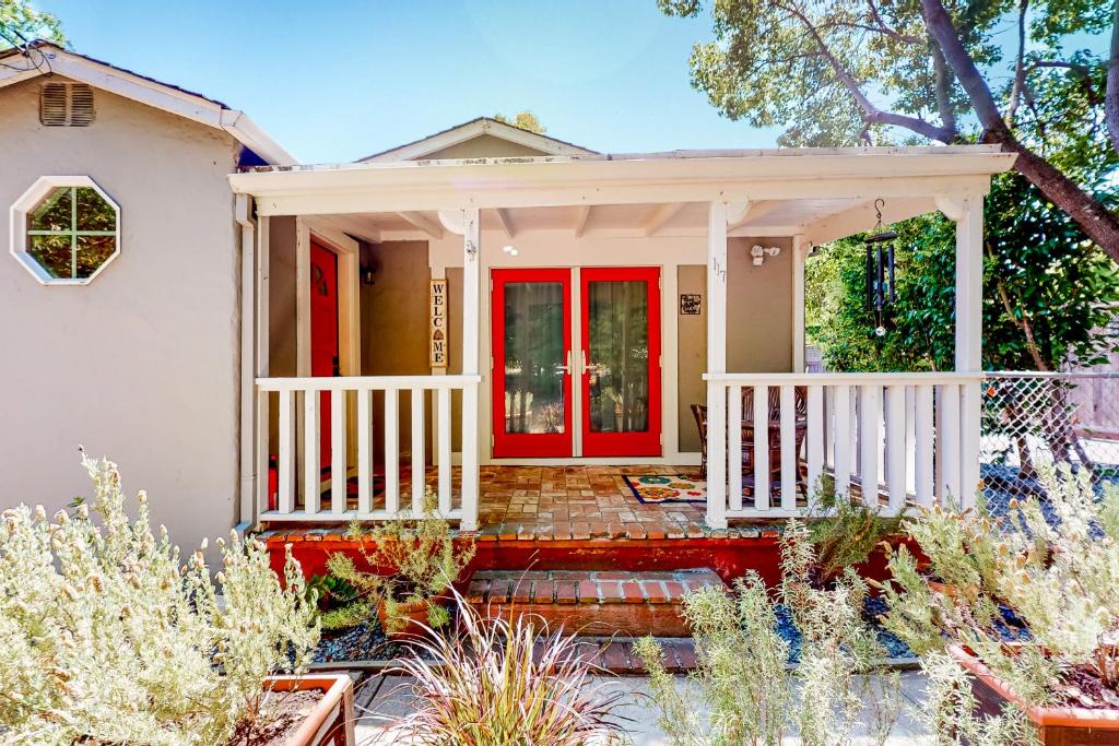 Tranquil Haven Cottage Retreat