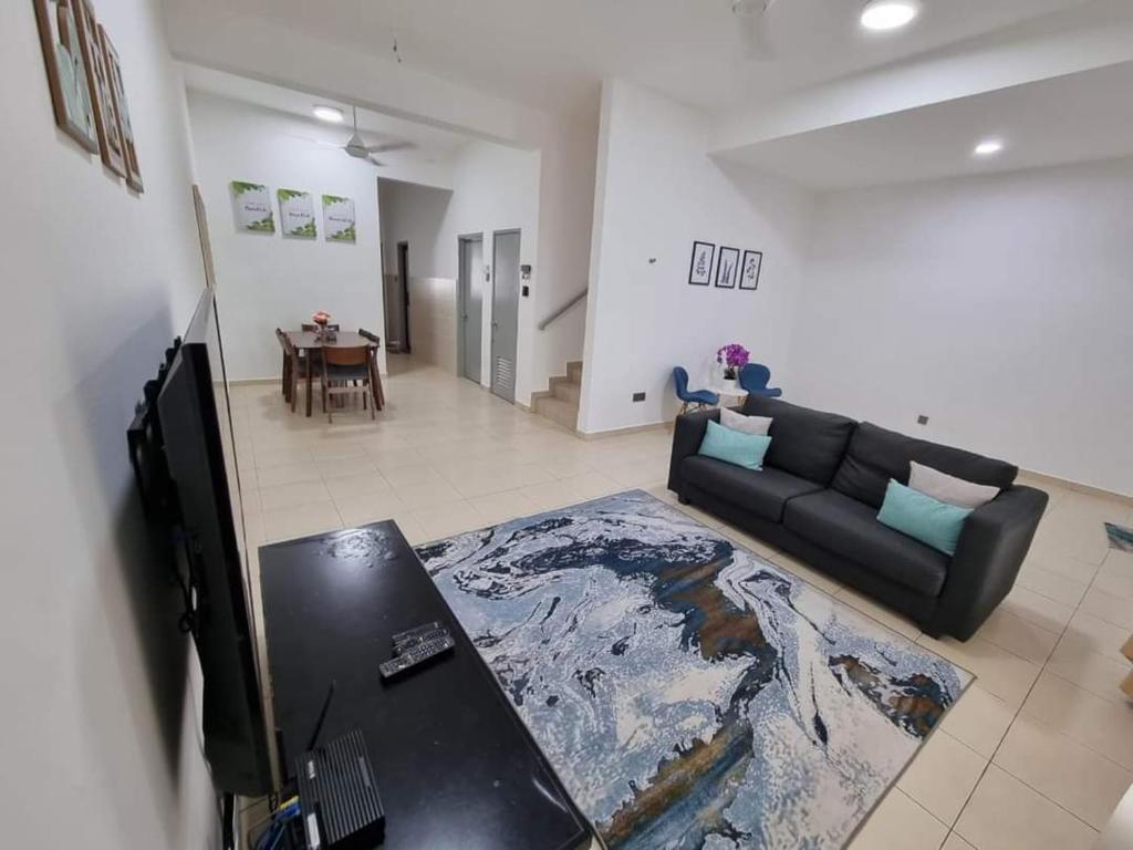 suriamas condo