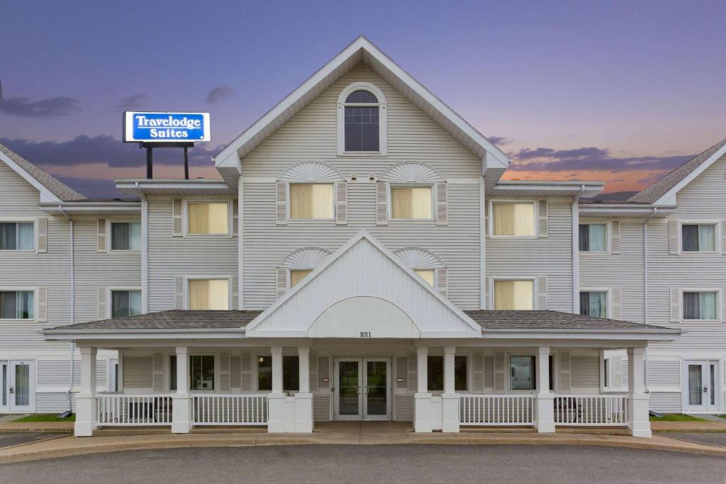 Travelodge Suites by Wyndham Saint John
