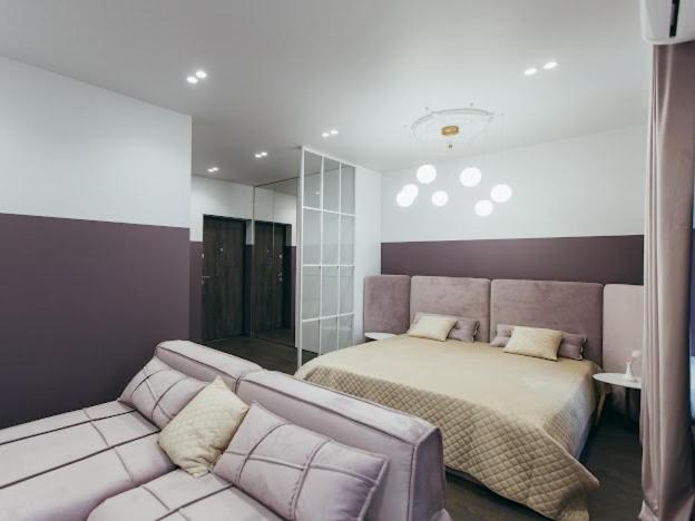 Atlant luxury VIOLET Apart on Golovna стильні апартаменти поряд з ТЦ ДЕПОТ