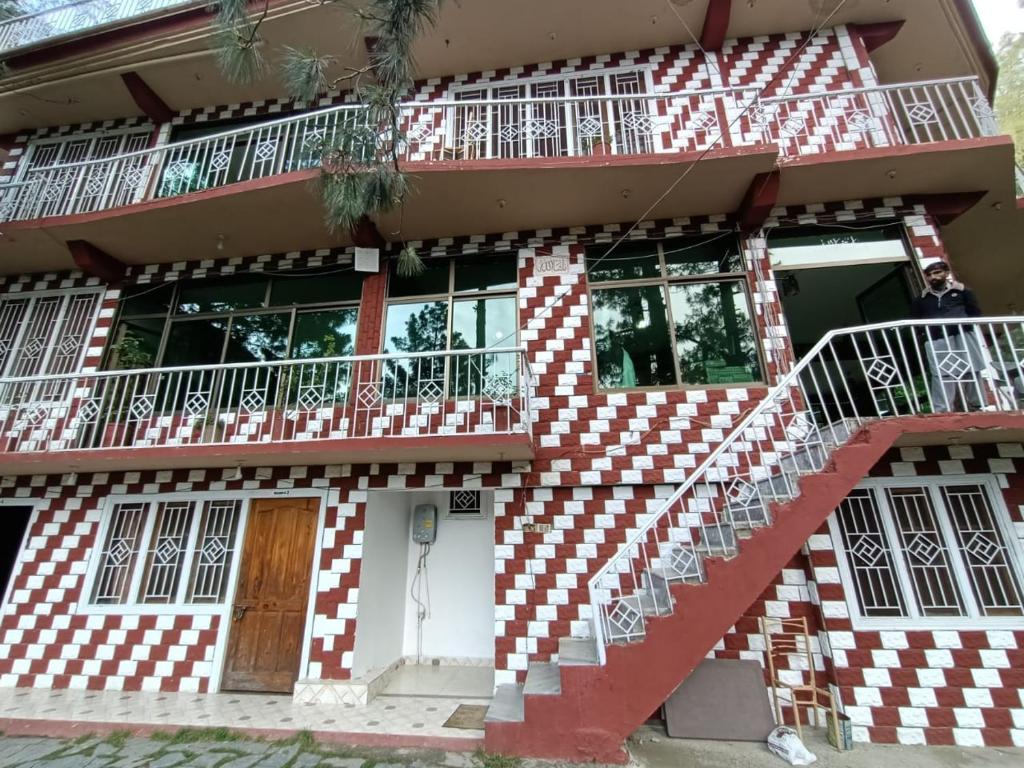 Abshar Hotel