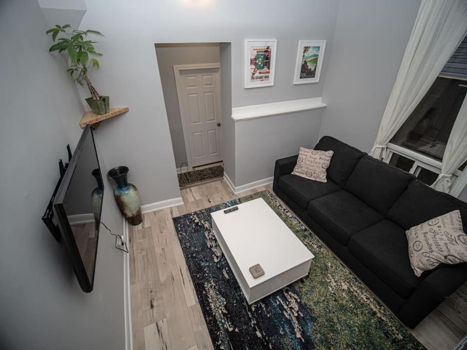Brand new 1 bedroom centrally located