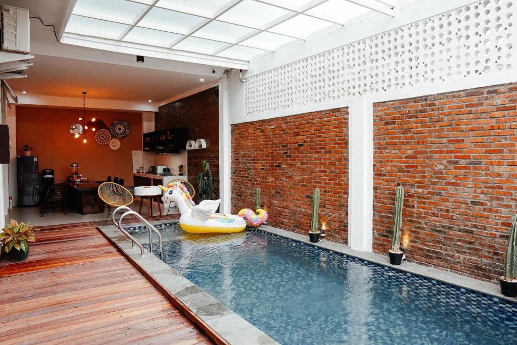Emka Villa Traditional Minimalist