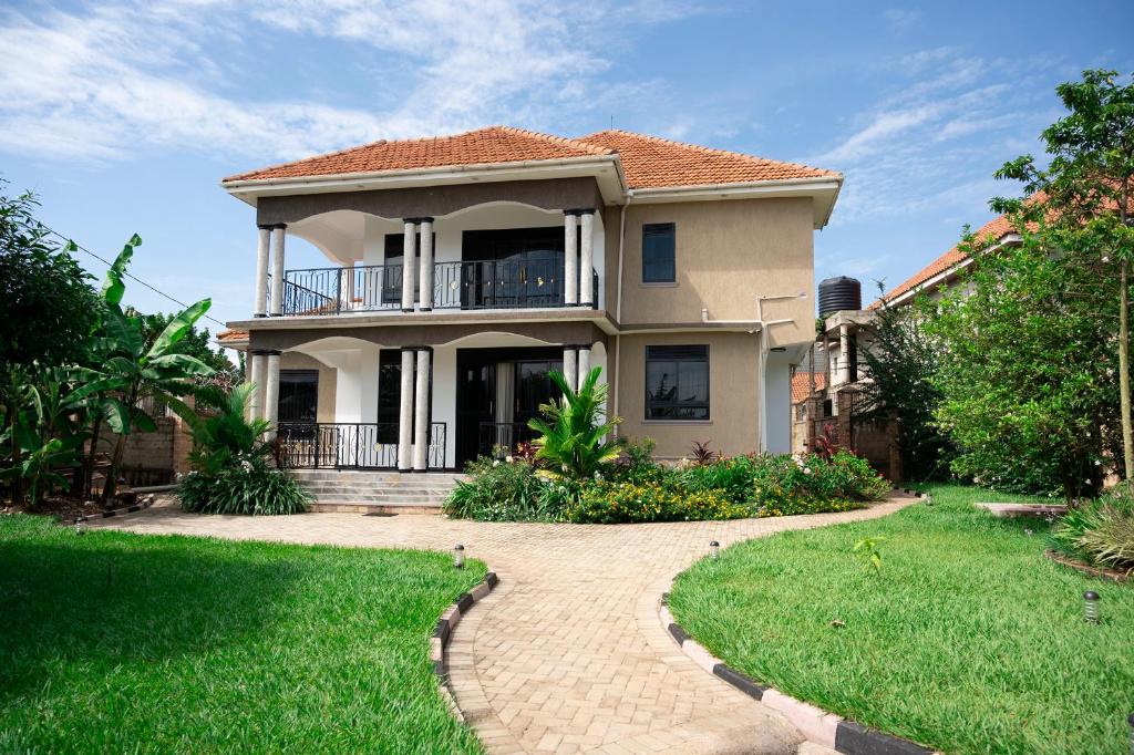 Lake view villa Kampala