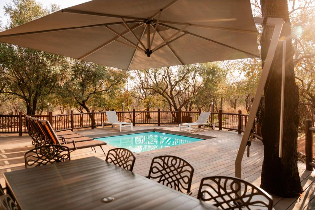 Zebula Lodge 118
