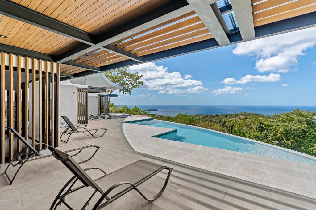 Spectacular NEW 4-BD Home with Pool Dazzling Ocean Views