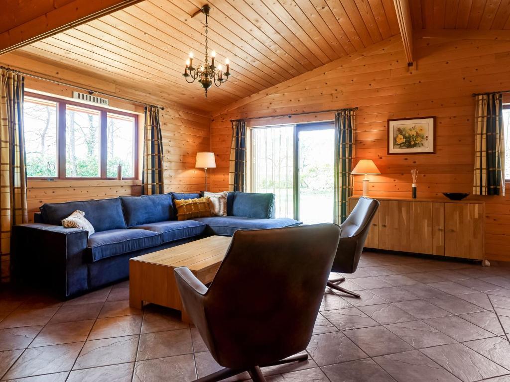 Finnish house with enclosed garden near the Salland Ridge