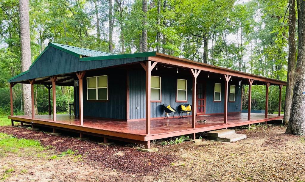 Cabin 2 - Modern Cabin Rentals in Southwest Mississippi at Firefly Lane