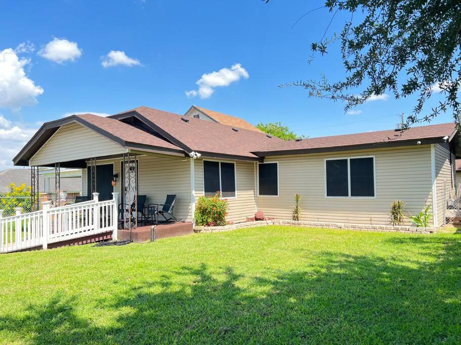 Entire Weslaco Home